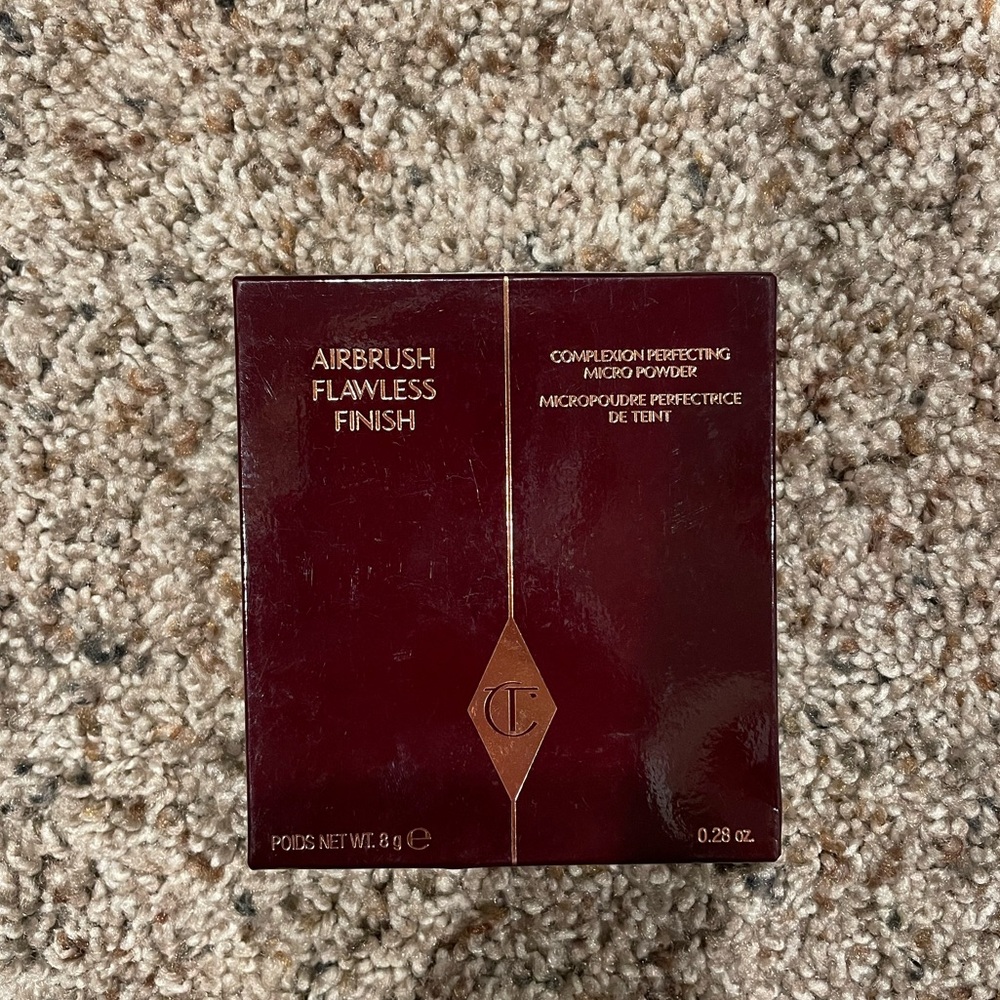Charlotte Tilbury Flawless Finish Powder